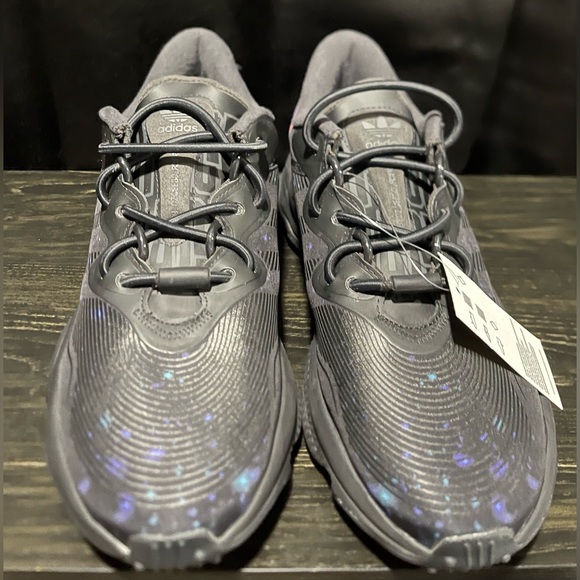 Adidas Men’s NASA x Ozweego 'Galaxy - Black' size 9 brand new - Picture 2 of 7